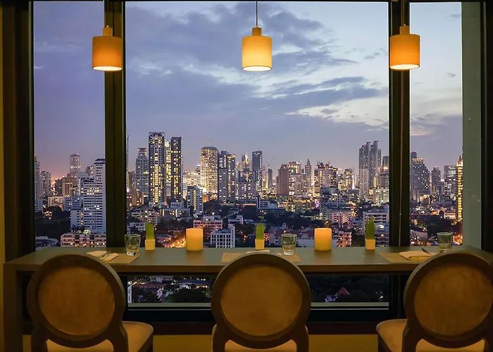 曼谷中庭美爵酒店 酒店 5*